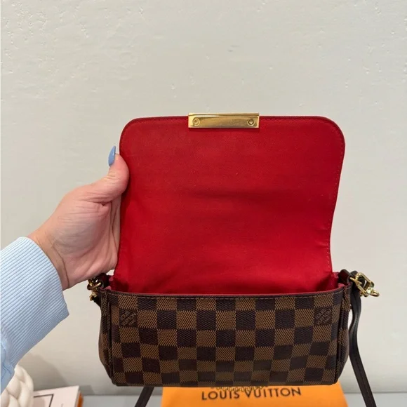 Louis Vuitton Favorite PM Crossbody Bag - Picture 5 of 9